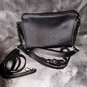 Steve Madden Sleek Black Crossbody Bag